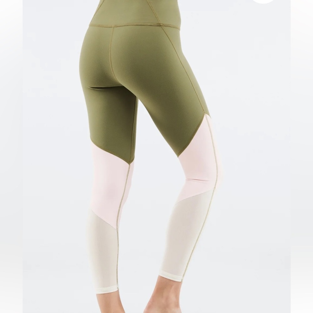 Fabletics Zone High-Waisted 7/8 Leggings - NWOT